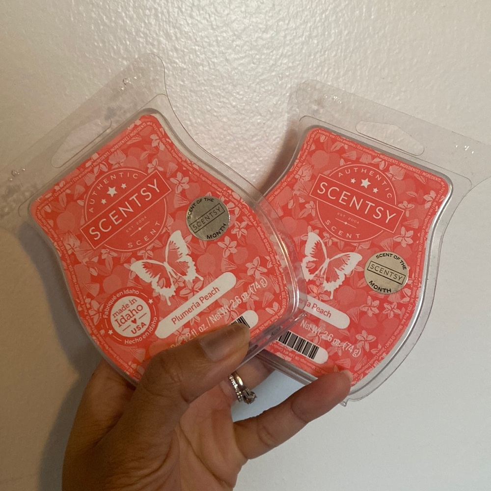 Scentsy Plumeria Peach Wax Bar